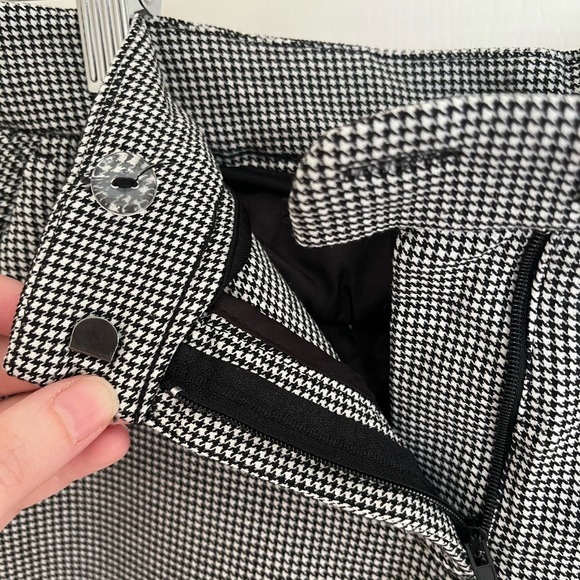 Cynthia Rowley B&W Checkered Dress Pants - Picture 11 of 11